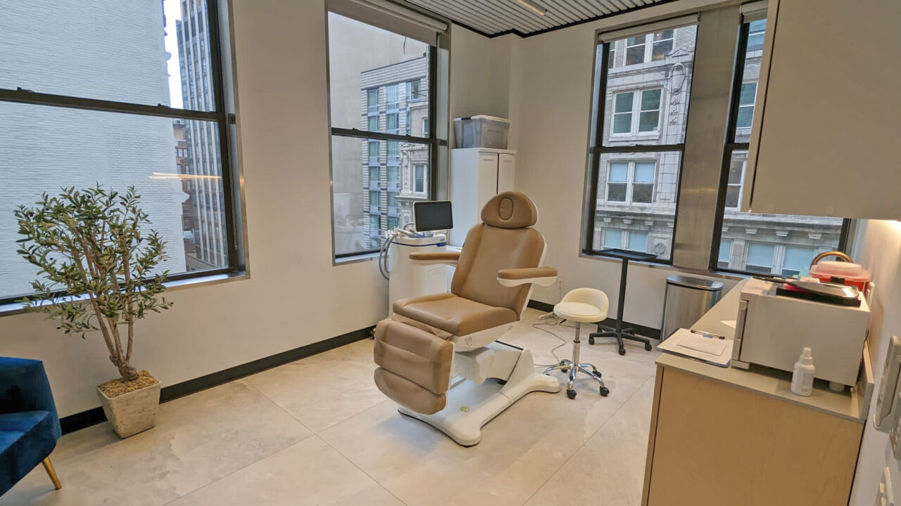 Manhattan Clinic Location LA FUE NYC Manhattan Hair Transplant Clinic 1280x720 